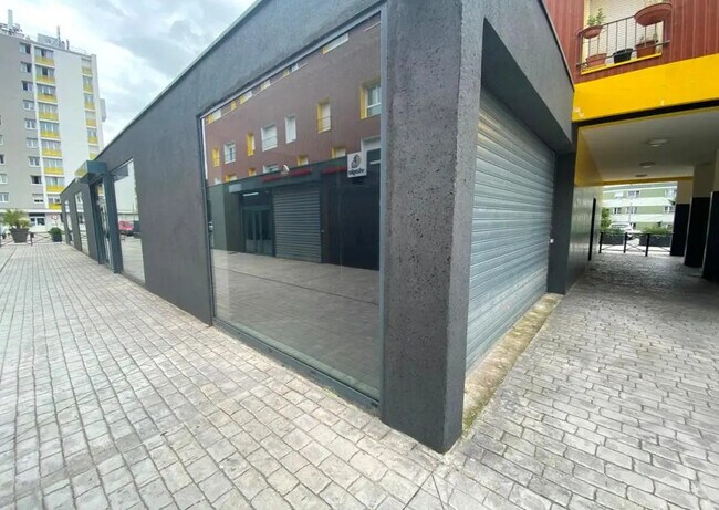 Location Commerce 213 m²