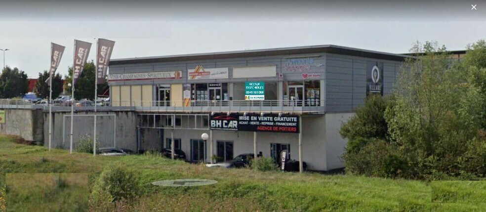 Retail in Poitiers for lease - Building Photo - Image 1 of 4