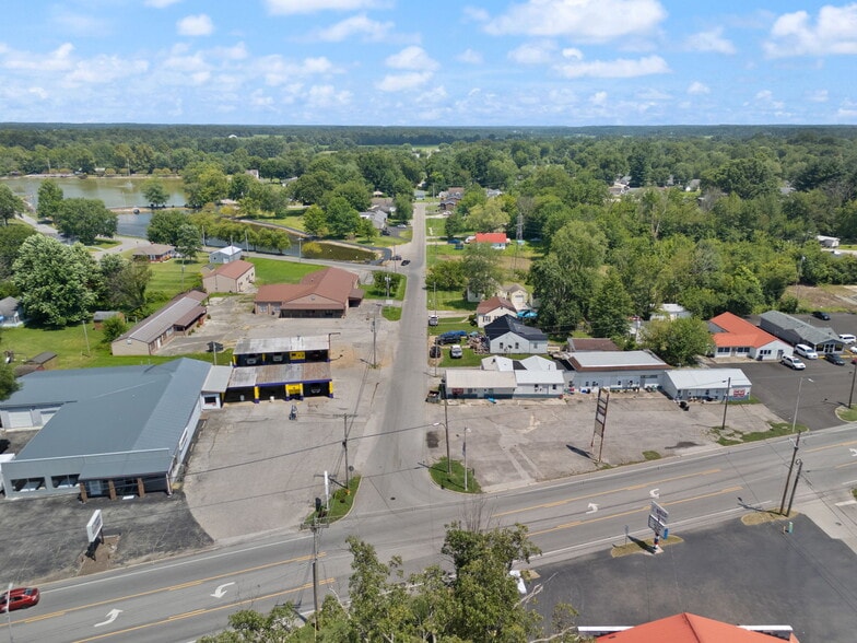 756 Lakeshore Dr, Scottsburg, IN for sale - Building Photo - Image 2 of 106