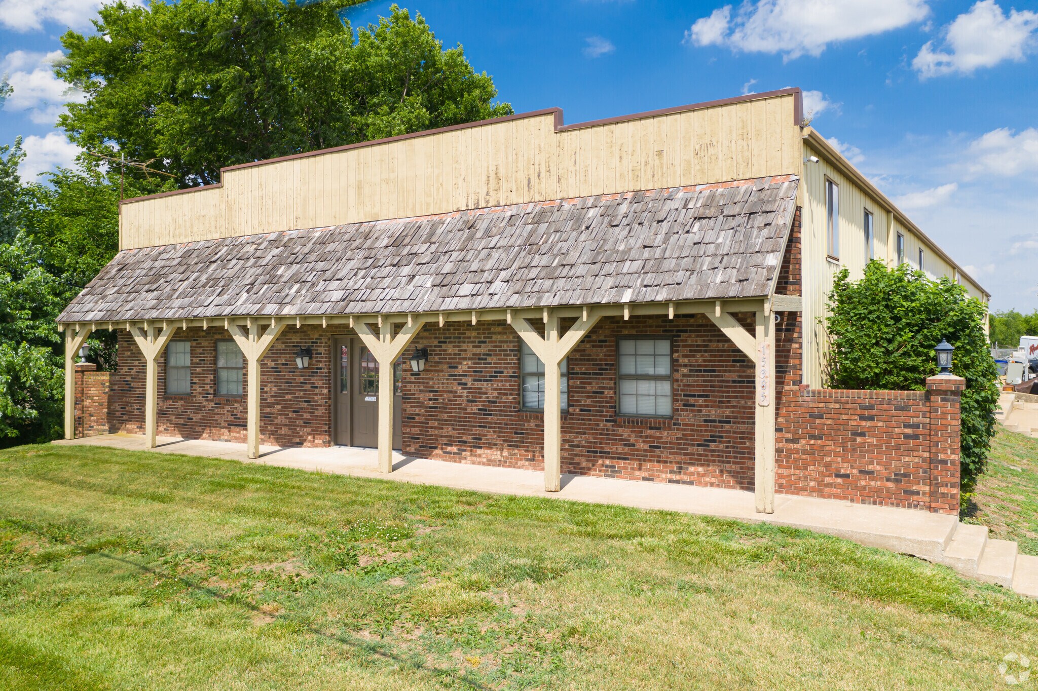 15385 S 169 Hwy, Olathe, KS for sale Primary Photo- Image 1 of 1
