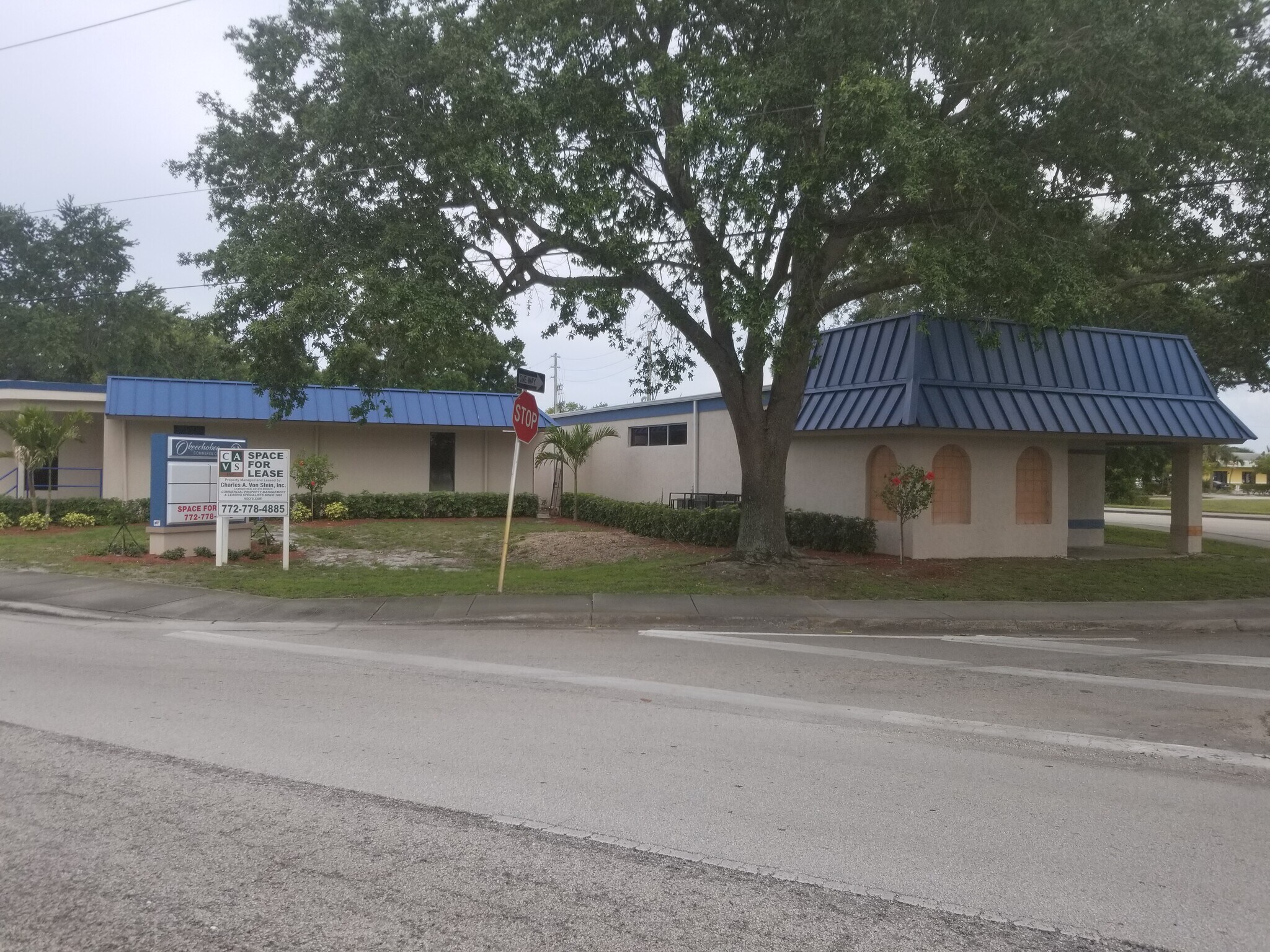 2007 Okeechobee Rd, Fort Pierce, FL 34950 Okeechobee Office Warehouse
