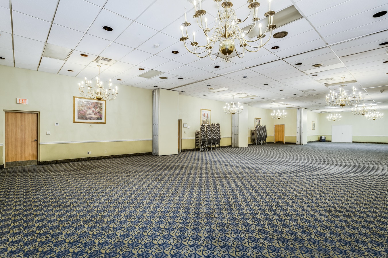 5500 W Kellogg Dr, Wichita, KS 67209