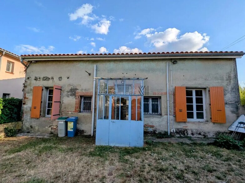 Office in Toulouse for lease - Building Photo - Image 2 of 4