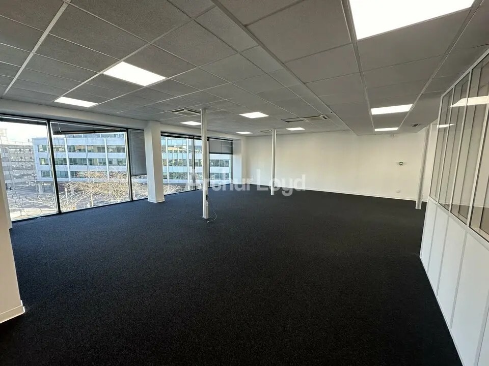 Office in Reims for lease Interior Photo- Image 1 of 7