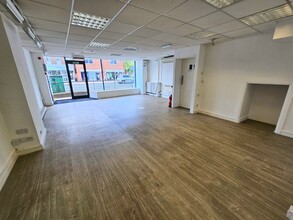 926 Woodborough Rd, Nottingham for lease Interior Photo- Image 2 of 4