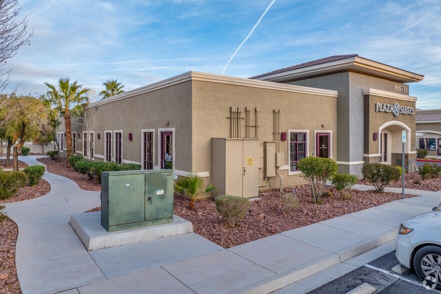 8830 S Maryland Pky, Las Vegas, NV for lease - Building Photo - Image 2 of 4