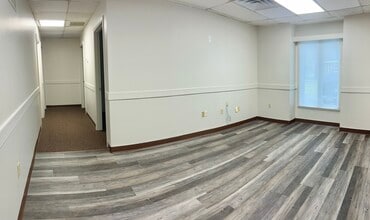 610 Thimble Shoals Blvd, Newport News, VA for lease Interior Photo- Image 1 of 11