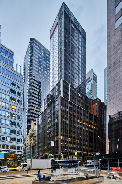 555 Madison Ave, New York, NY for lease - Building Photo - Image 1 of 11