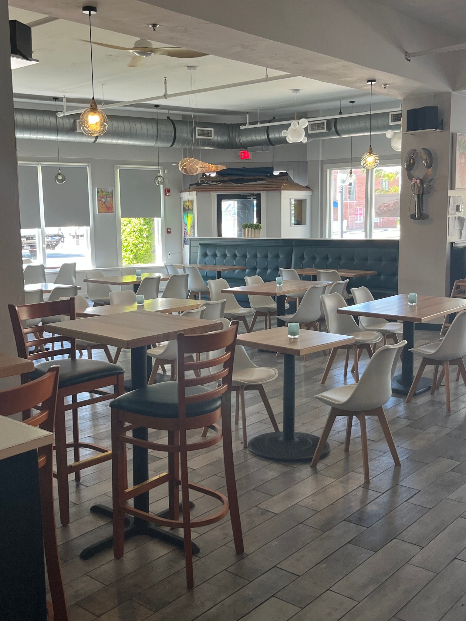 615 Main St, Hyannis, MA for lease Interior Photo- Image 1 of 11