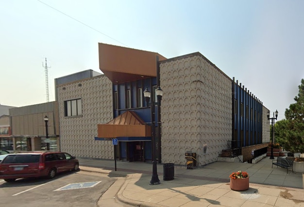 101 S 1st St, Montevideo, MN for sale - Building Photo - Image 2 of 19