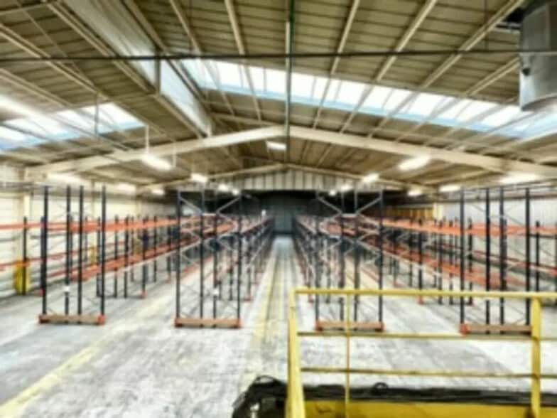 Industrial in Saint-Romain-de-Colbosc for lease - Interior Photo - Image 1 of 1