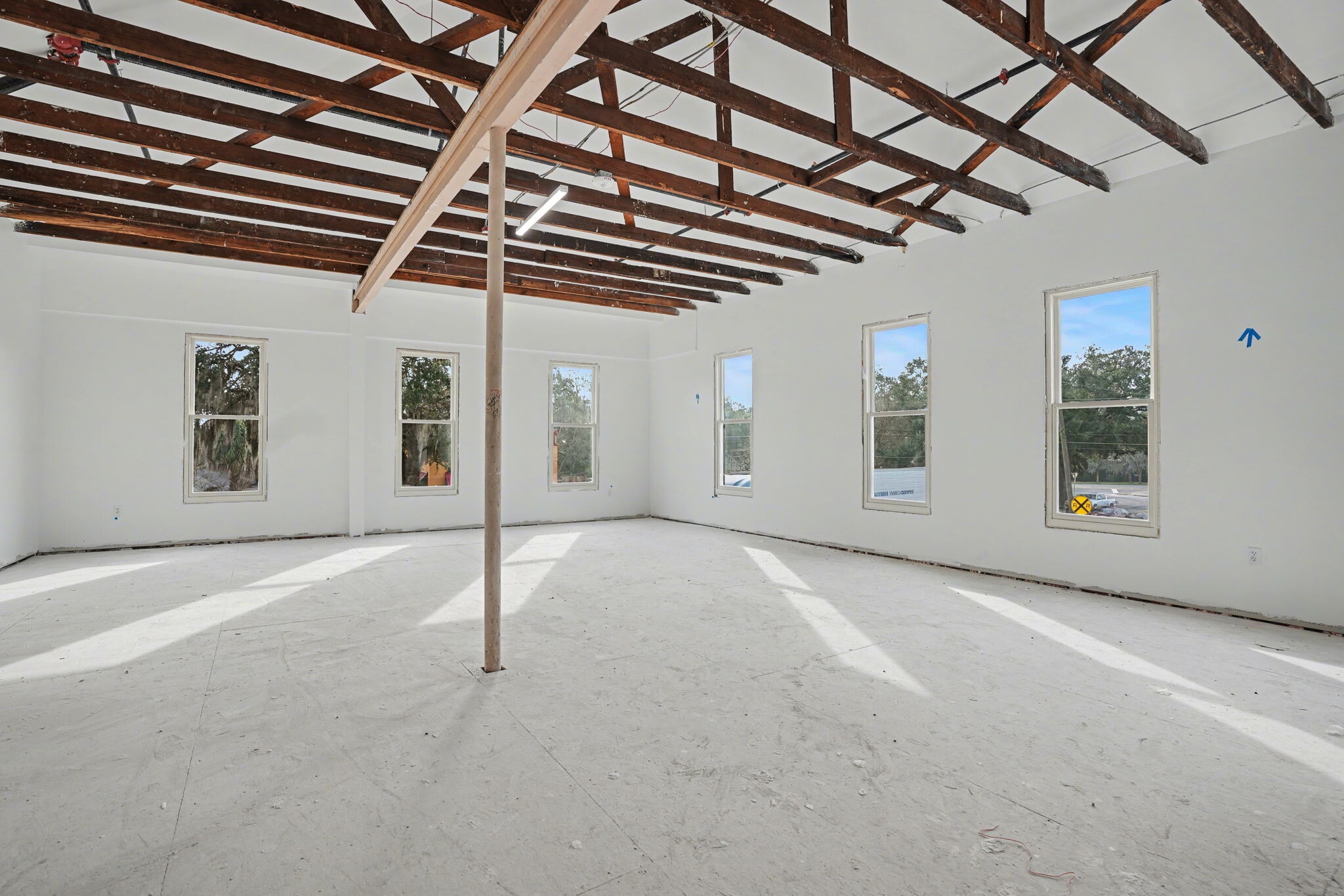 2517 Bull St, Savannah, GA for lease Interior Photo- Image 1 of 2