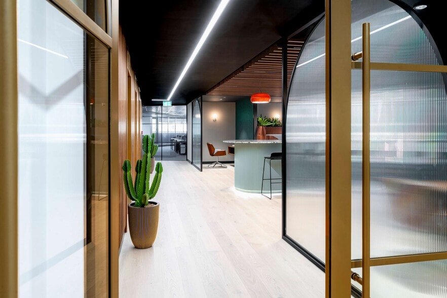 18 King William St, London for sale - Interior Photo - Image 1 of 1