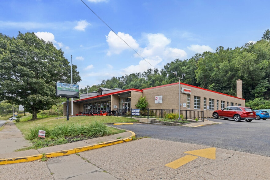 520 E Bruceton Rd, Pittsburgh, PA for sale - Building Photo - Image 1 of 36