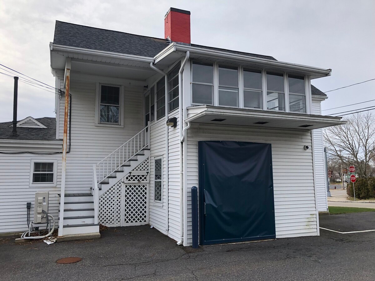 6 Central St, East Bridgewater, MA 02333