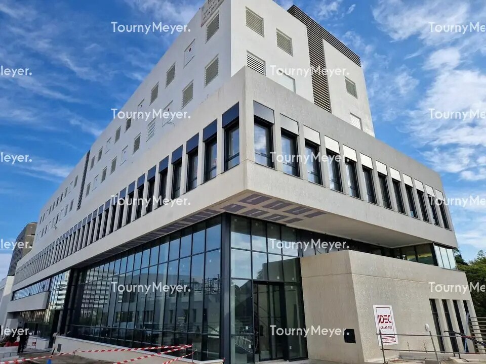 Retail in Montpellier for lease Building Photo- Image 1 of 3