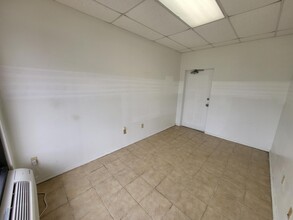 10617 Fuqua St, Houston, TX for lease Interior Photo- Image 2 of 6