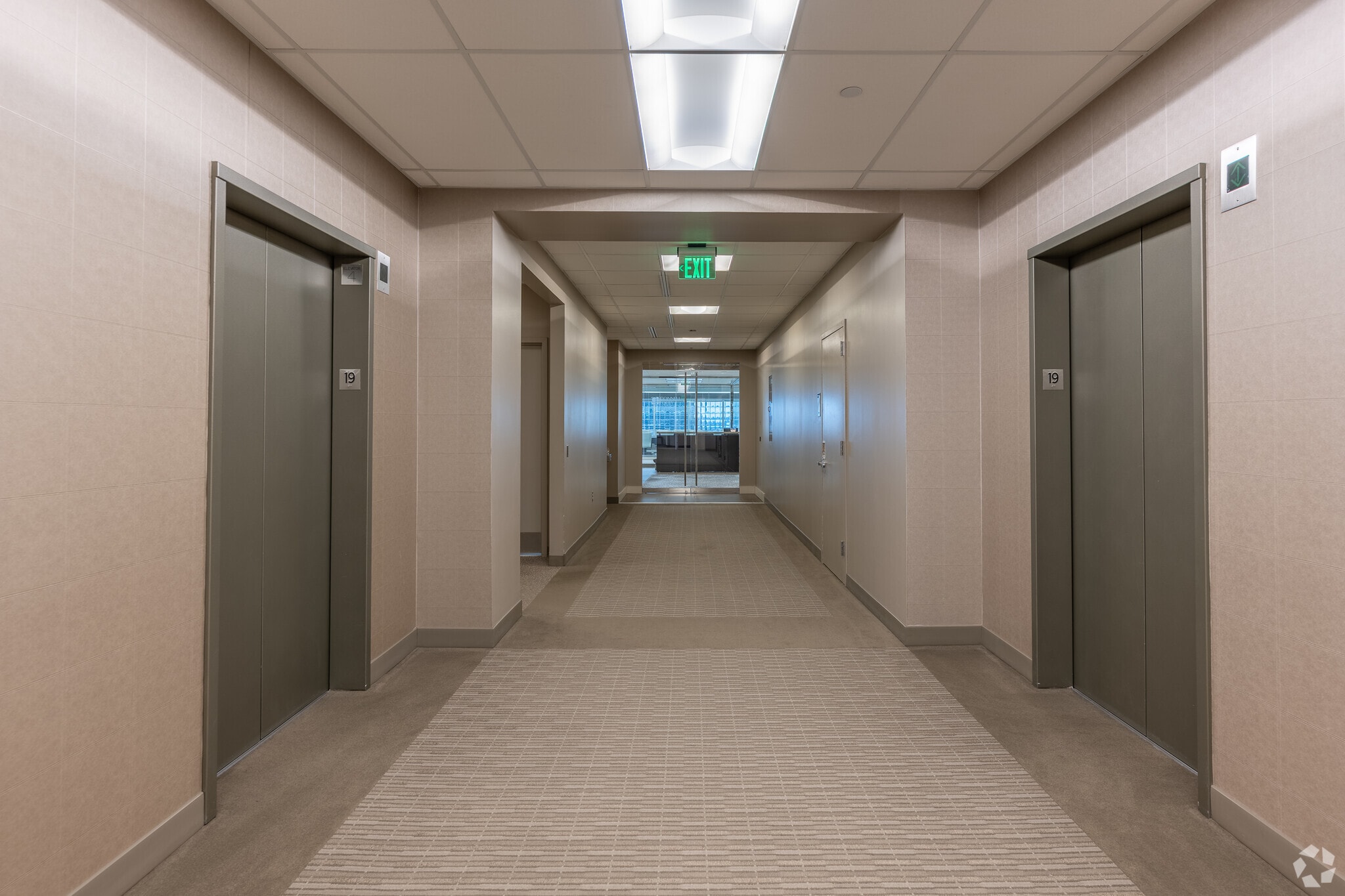 1085 Raymond Blvd, Newark, NJ for lease Interior Photo- Image 1 of 3