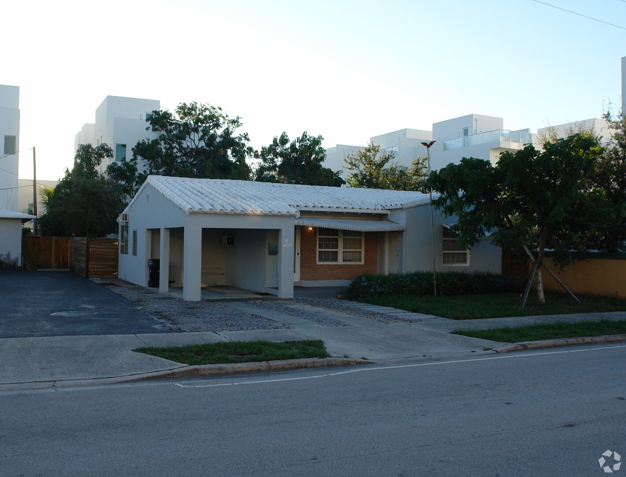 724 NE 3rd Ave, Fort Lauderdale, FL for sale Primary Photo- Image 1 of 3