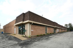 11831-11839 Westline Industrial Dr, Maryland Heights MO - Warehouse