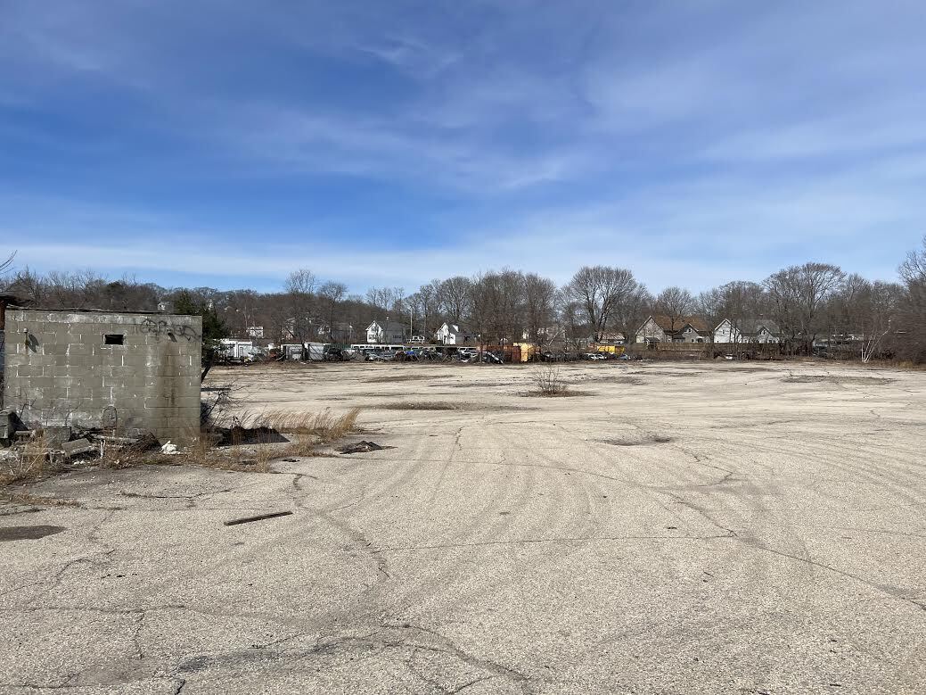 20 Privilege St, Woonsocket, RI 02895 Waterfront 192k SF mill6.54
