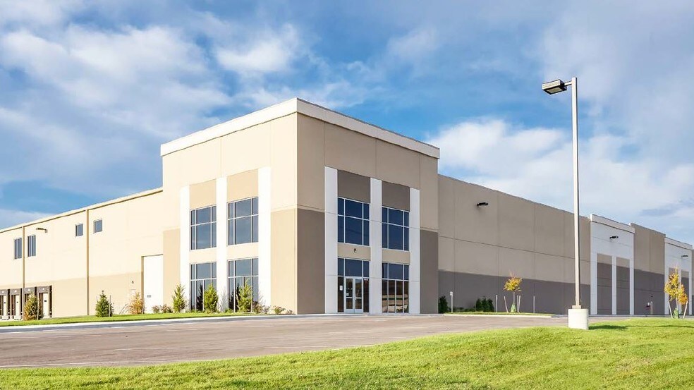 7071 Milnor St, Philadelphia, PA 19135