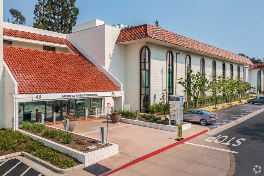 27800 Medical Center Rd, Mission Viejo, CA for lease - Rare Opportunity for a Recently Renovated Building - Image 1 of 21