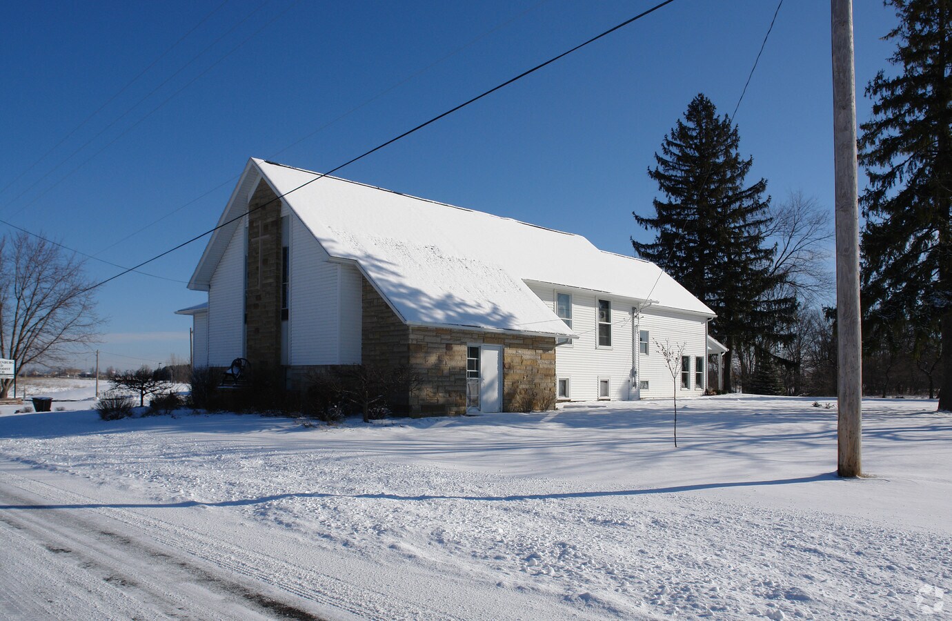 1368 Grovenburg Rd, Holt, MI 48842