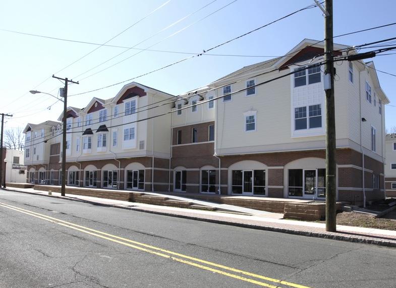 212-228 Hamilton Blvd, South Plainfield, NJ for lease - Building Photo - Image 1 of 2