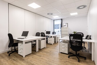 Paseo Castellana, 257, Madrid, Madrid for lease Interior Photo- Image 2 of 8