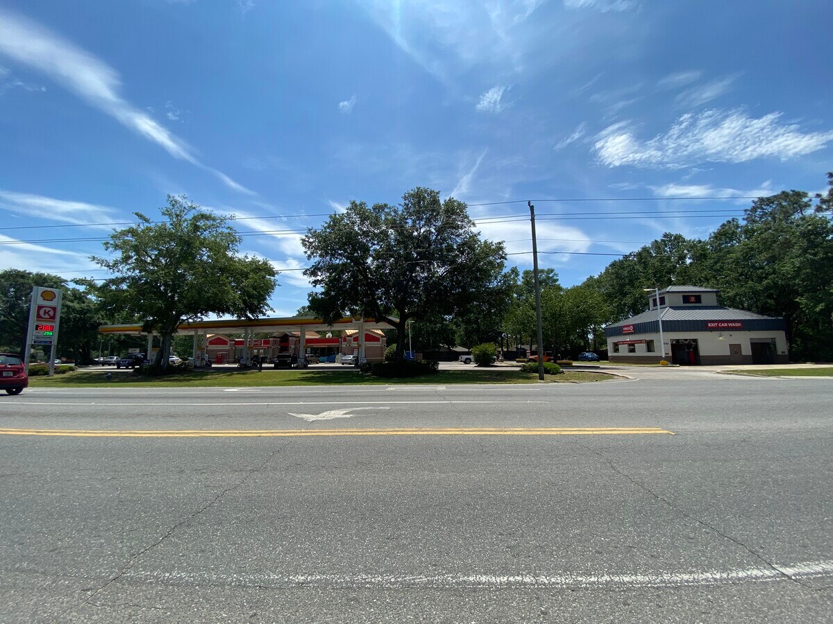 5661 Quintette Rd, Pace, FL 32571