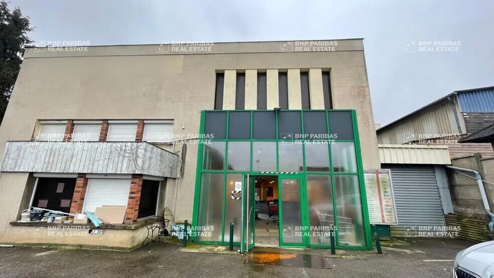 Flex in Chambourcy for sale - Building Photo - Image 2 of 12