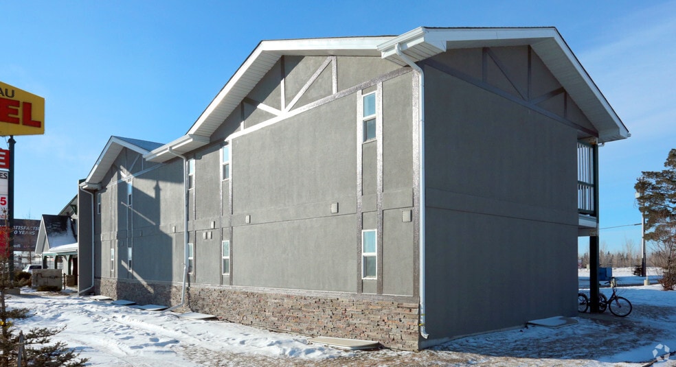 1414 Calgary Trl SW, Edmonton, AB for sale - Building Photo - Image 2 of 3