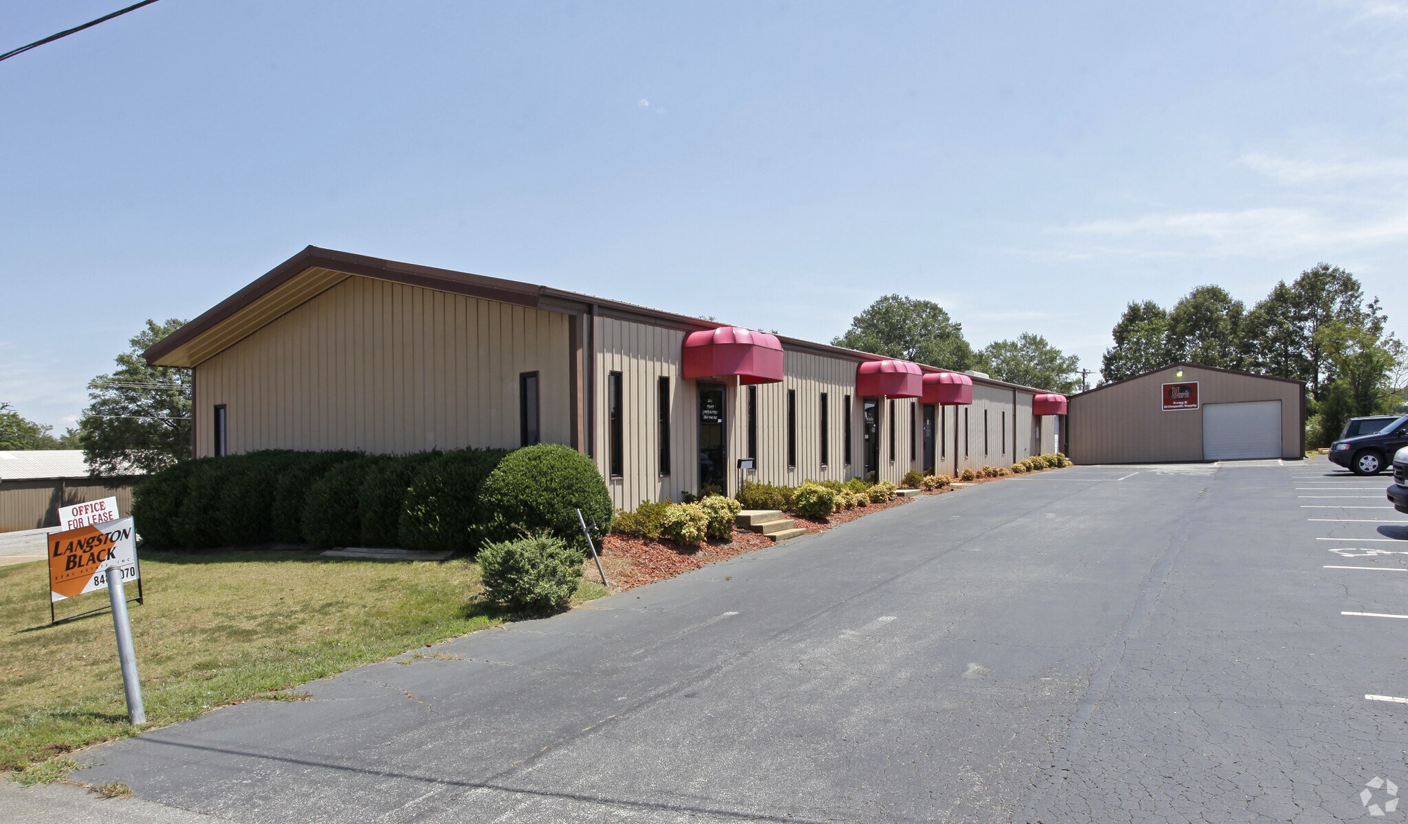 20 Hampton Rd, Lyman, SC for sale Primary Photo- Image 1 of 1