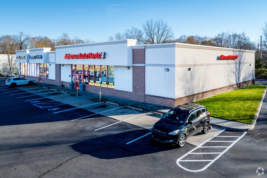 2626 Middle Country Rd, Centereach, NY for sale - Primary Photo - Image 1 of 1