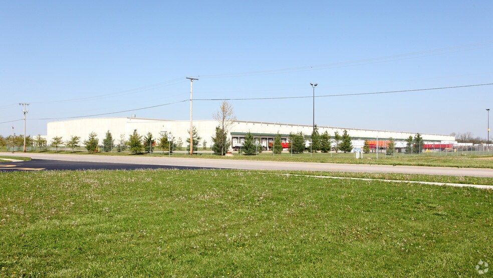 475 E High St, London, OH for sale - Building Photo - Image 3 of 4