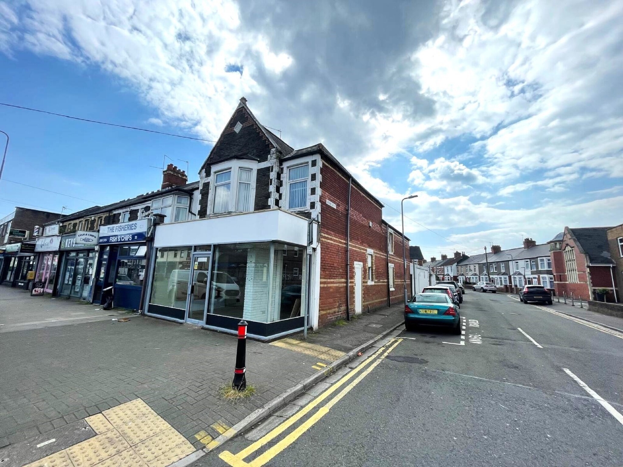 129 Caerphilly Rd, Cardiff for lease Building Photo- Image 1 of 1