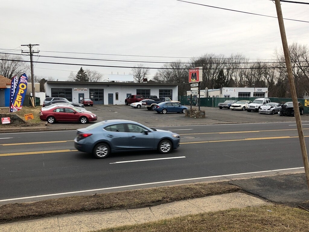 100 York Rd, Warminster, PA 18974