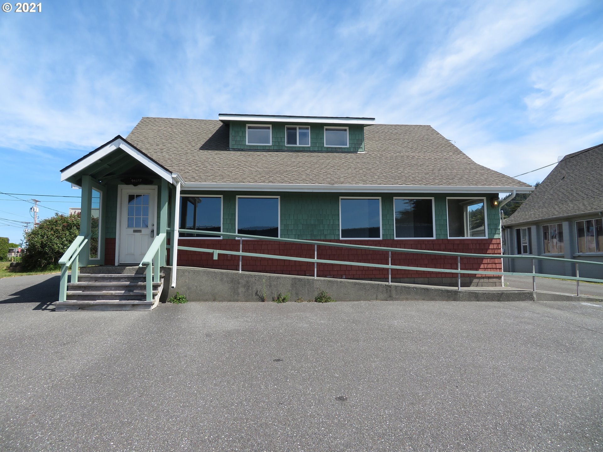 94187 Third, Gold Beach, OR for sale Primary Photo- Image 1 of 1