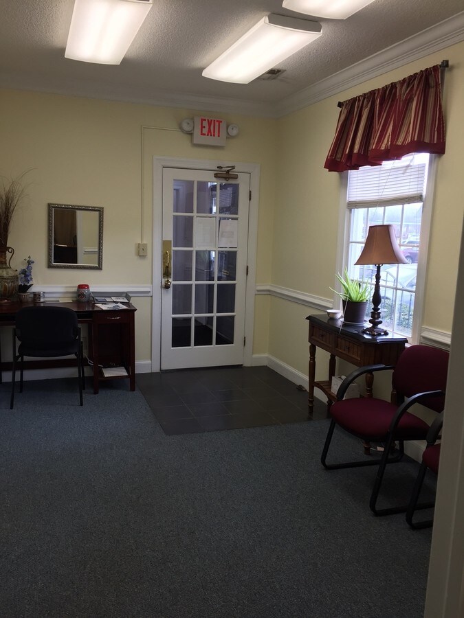 3808 Poplar Hill Rd, Chesapeake, VA 23321