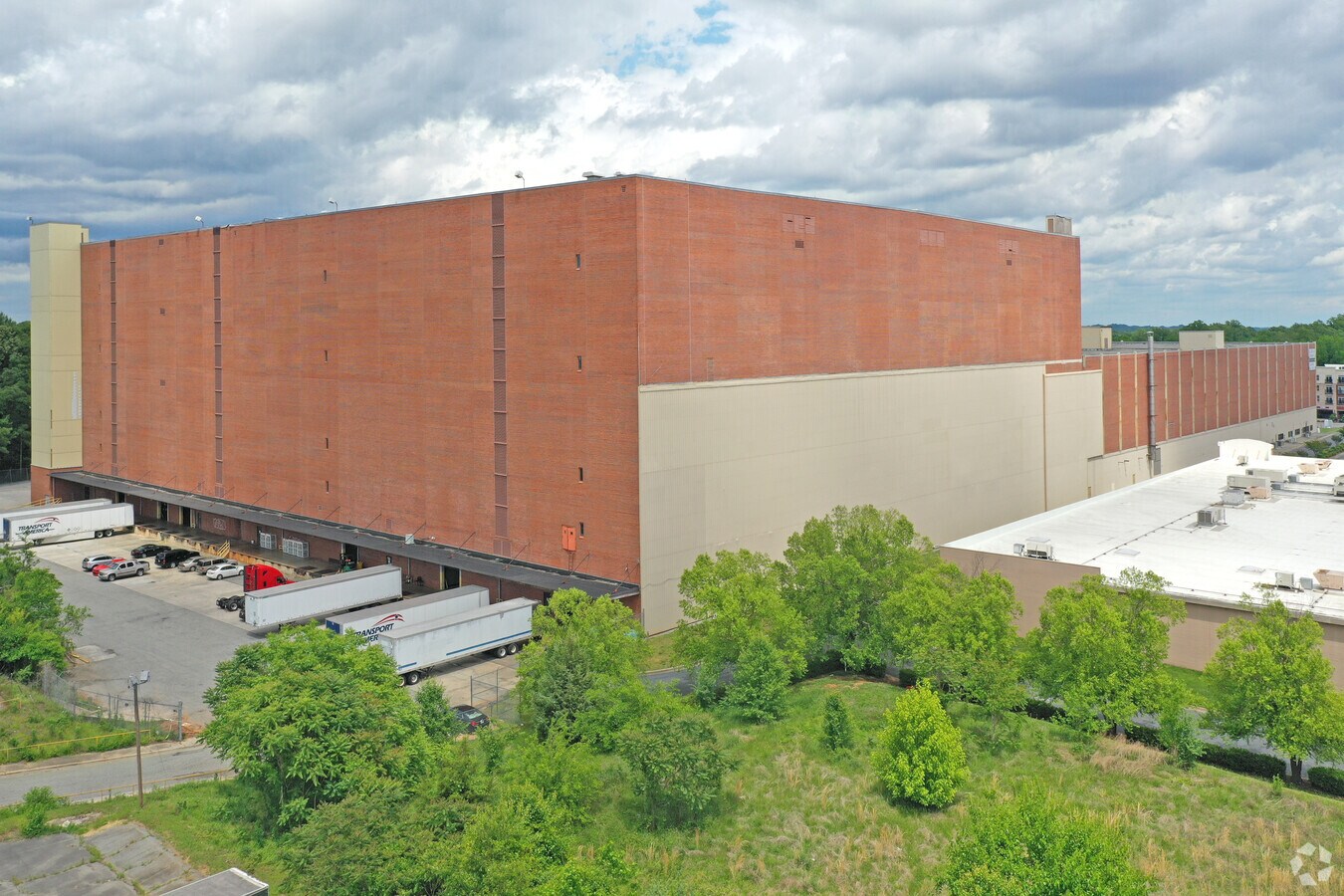 2801 Lawndale Dr, Greensboro, NC 27408