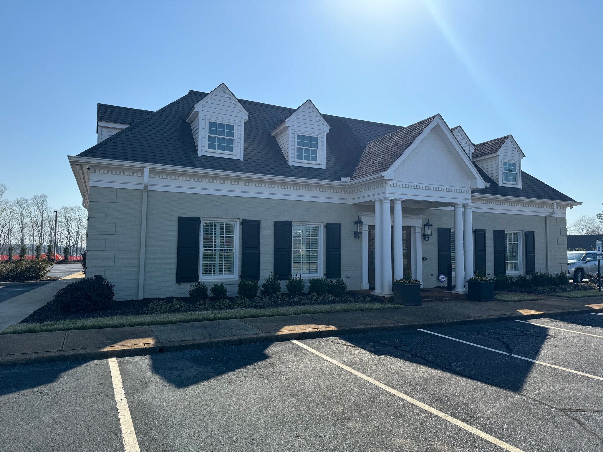 1001 S Mechanic St, Pendleton, SC for lease Building Photo- Image 1 of 2