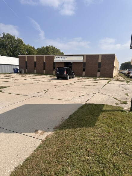2502 Highway Blvd, Spencer, IA for lease - Primary Photo - Image 1 of 6