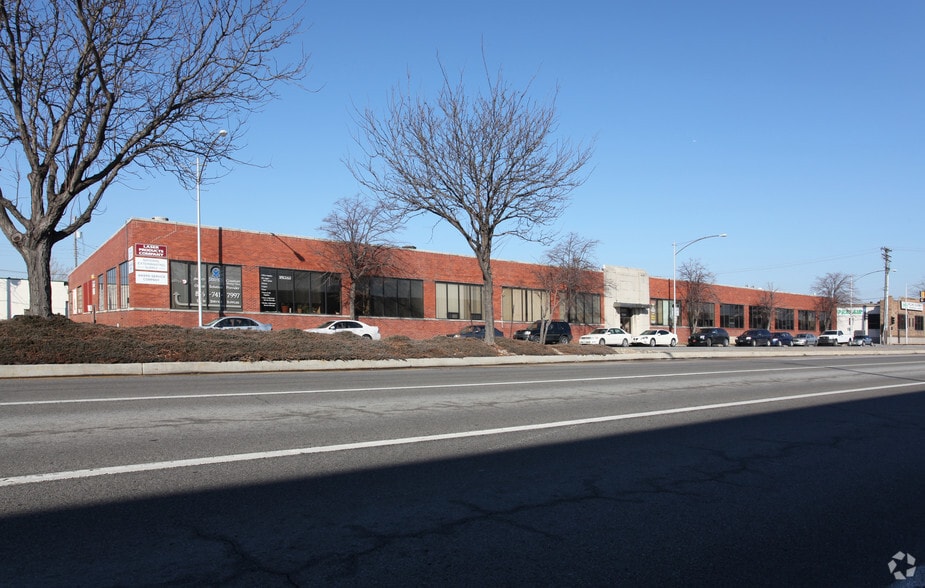 1534 Burlington St, North Kansas City, MO for lease - Building Photo - Image 2 of 6