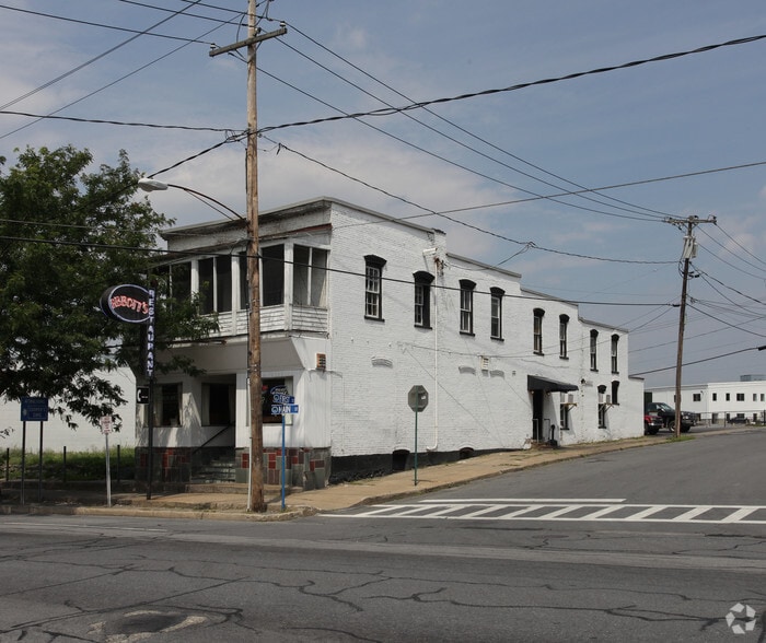 37 Main St, South Glens Falls, NY 12803