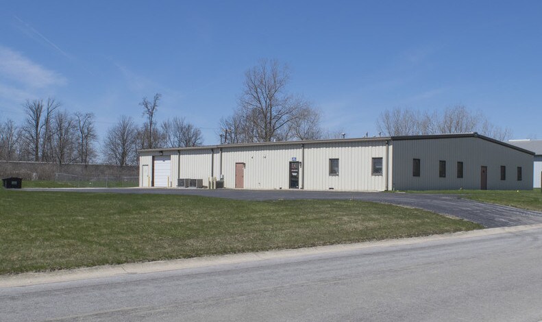 2330 Wayne Haven St, Fort Wayne, IN for sale Building Photo- Image 1 of 1