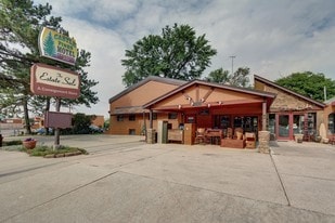 807 Wilcox St, Castle Rock CO - Motel