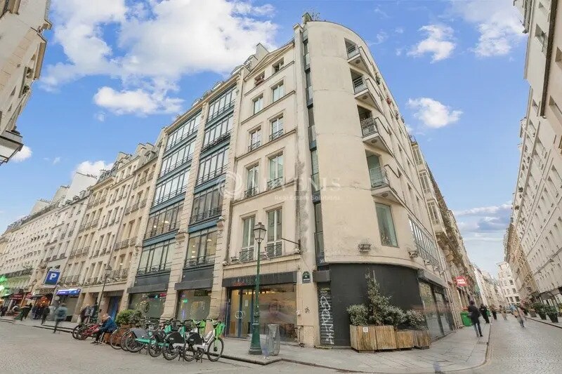 Office in Paris for lease - Building Photo - Image 1 of 10