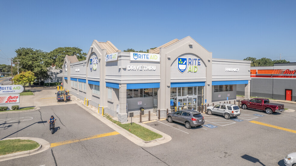 7601 Granby St, Norfolk, VA for lease - Primary Photo - Image 1 of 5