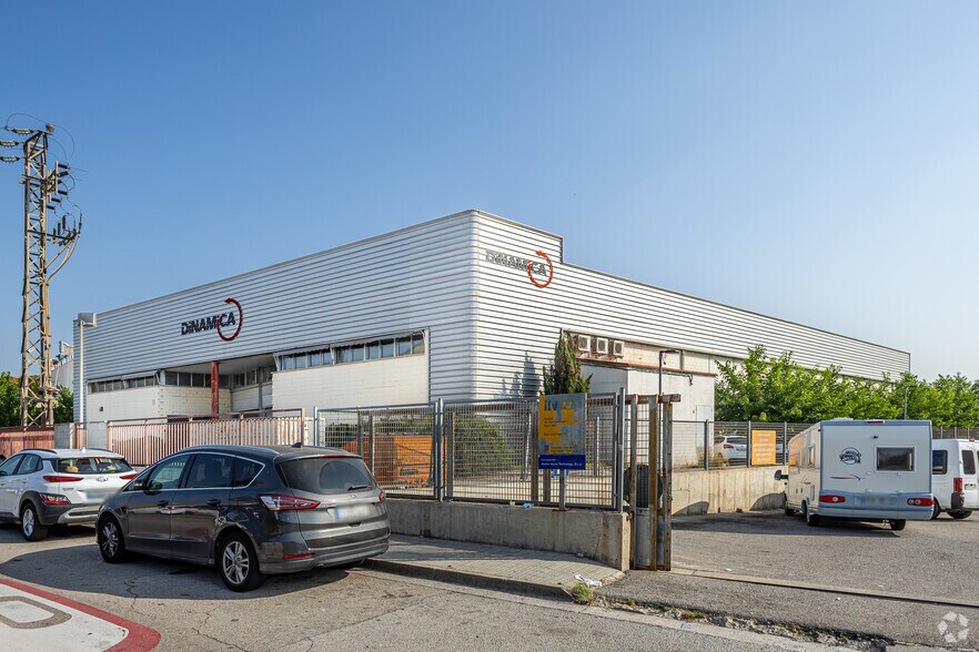 Industrial in Sant Andreu de la Barca, Barcelona for sale - Building Photo - Image 2 of 18